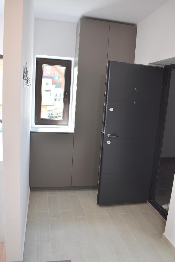 Cosy&Minimalistic Apartments - Haret Building Sinaia Eksteriør bilde