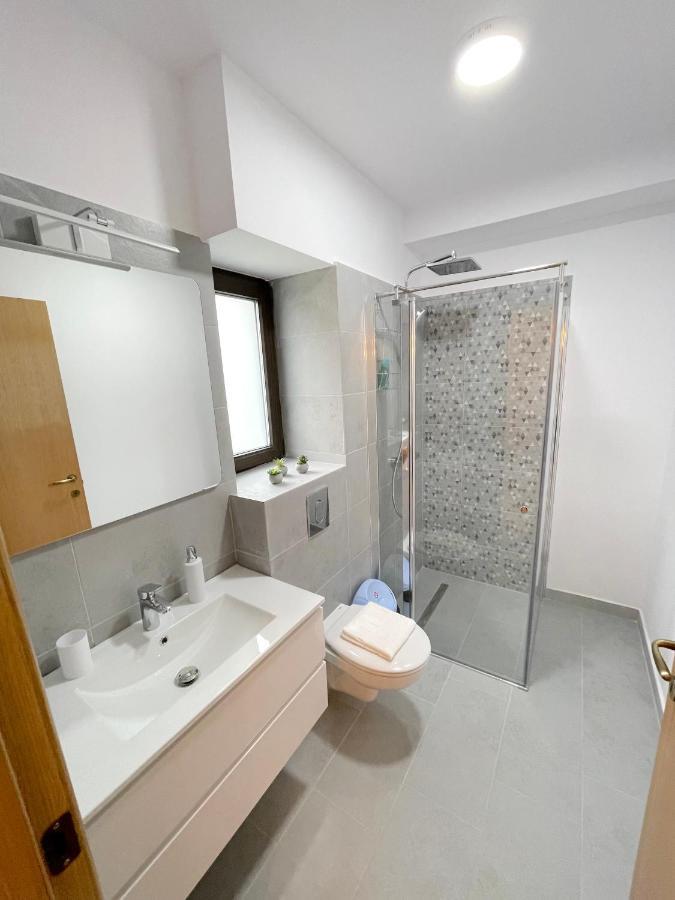 Cosy&Minimalistic Apartments - Haret Building Sinaia Eksteriør bilde