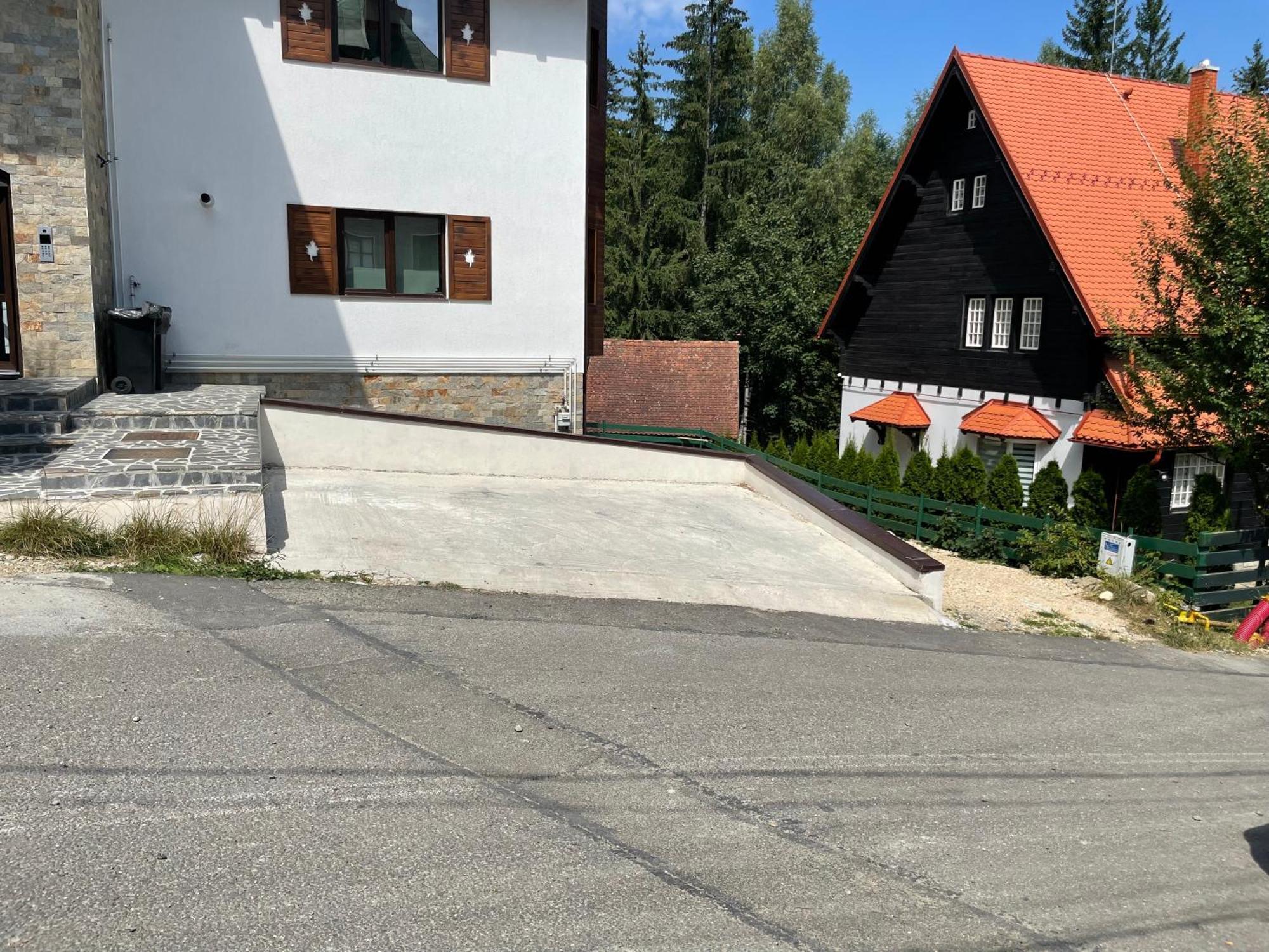 Cosy&Minimalistic Apartments - Haret Building Sinaia Eksteriør bilde